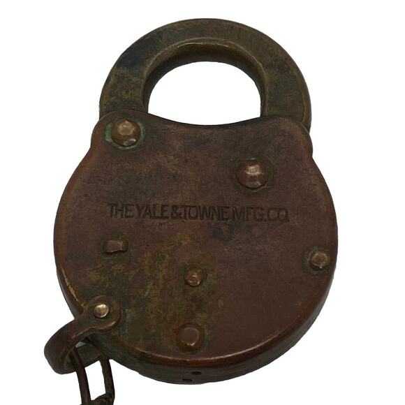 Antique Yale and Town MFG CO Pad Lock Cast Iron Heart Shape 9” Chain No Key - Picture 2 of 15